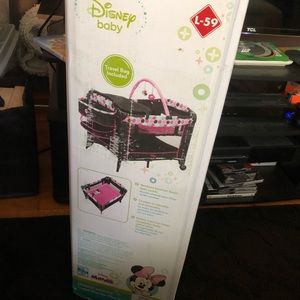 Disney Sweet Wonder Play Yard! New in Box!